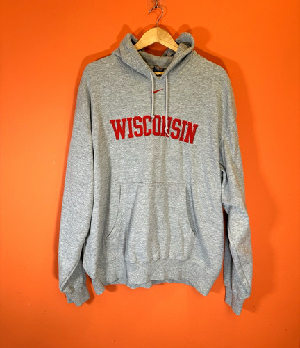 Vintage y2k nike wisconsin - nike,